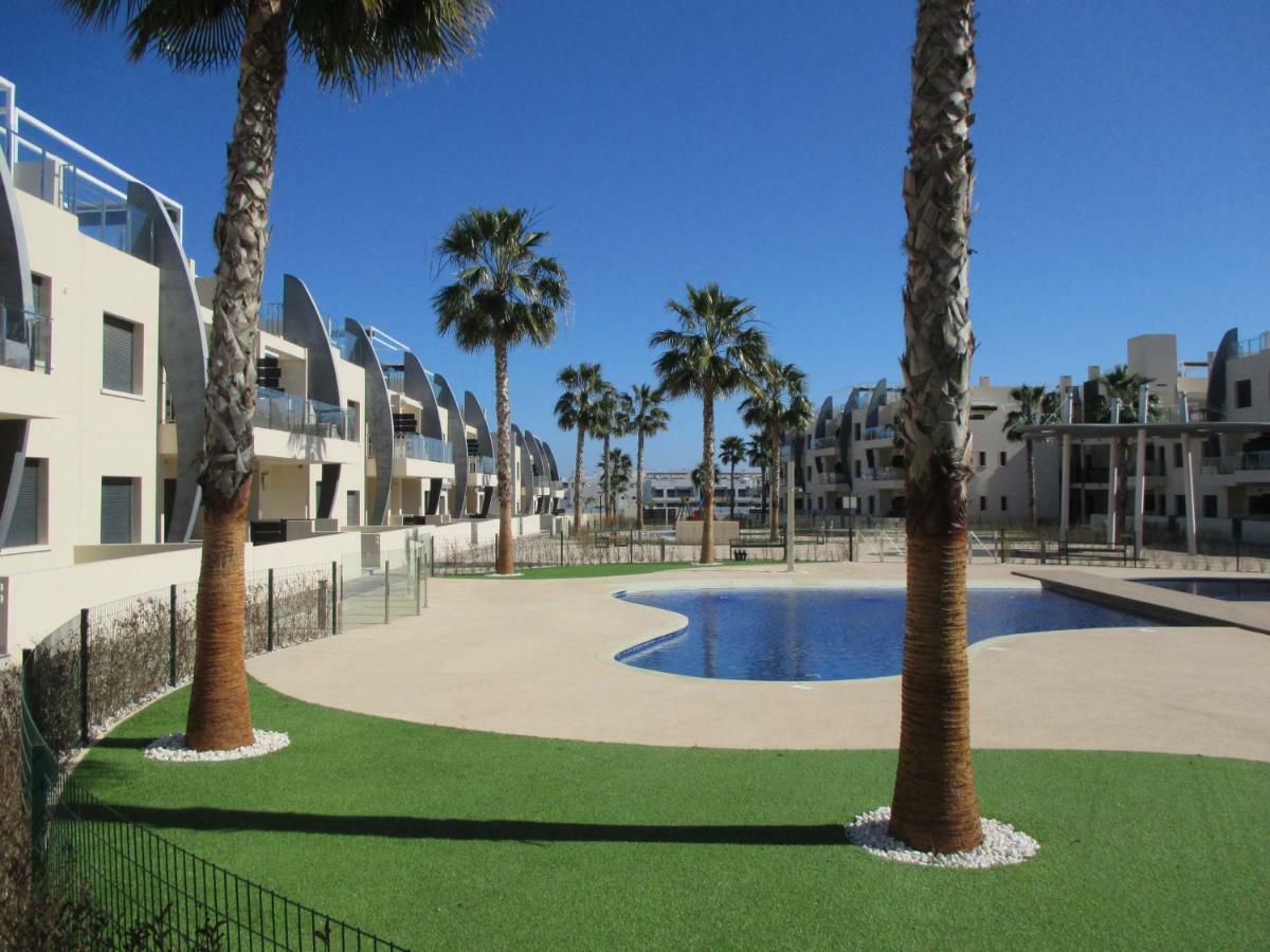 Апартаменти Playa Elisa Bay Пілар-де-ла-Орадада Екстер'єр фото