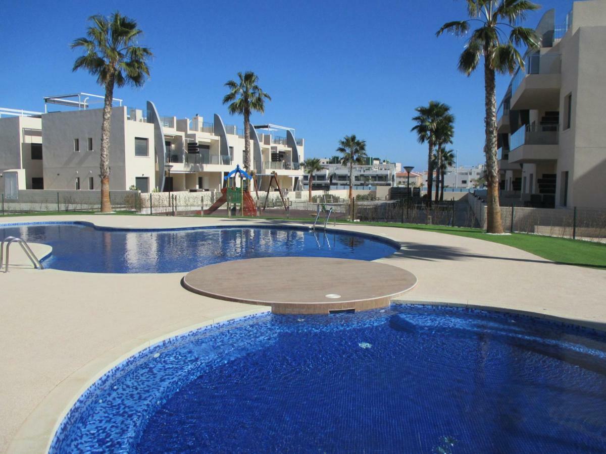Апартаменти Playa Elisa Bay Пілар-де-ла-Орадада Екстер'єр фото